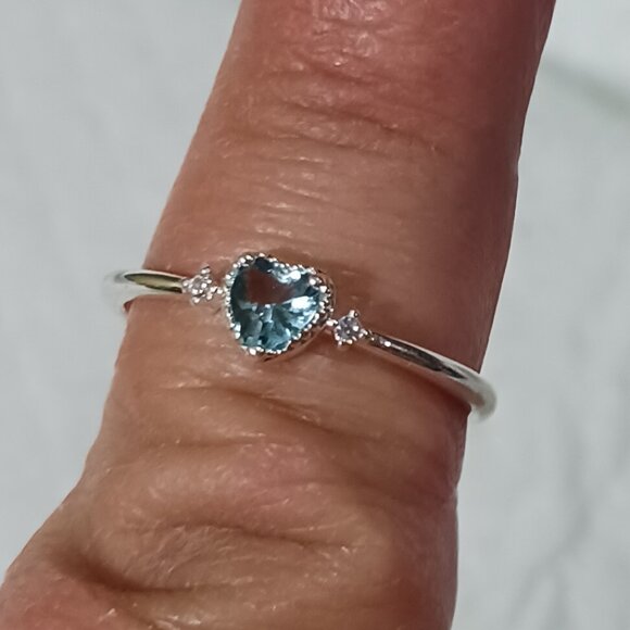 NWOT Dainty Sterling Silver Plated Sea Blue Heart Shaped Sapphire Ring Size 7.5 - Picture 13 of 16